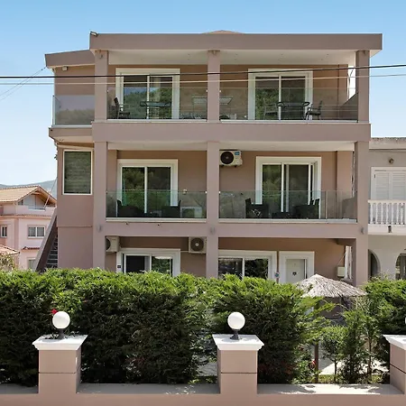 Appartement Dionysia A2 *