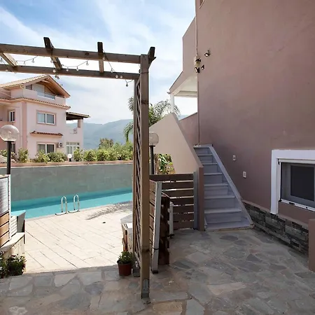 Apartmán Dionysia A2 *